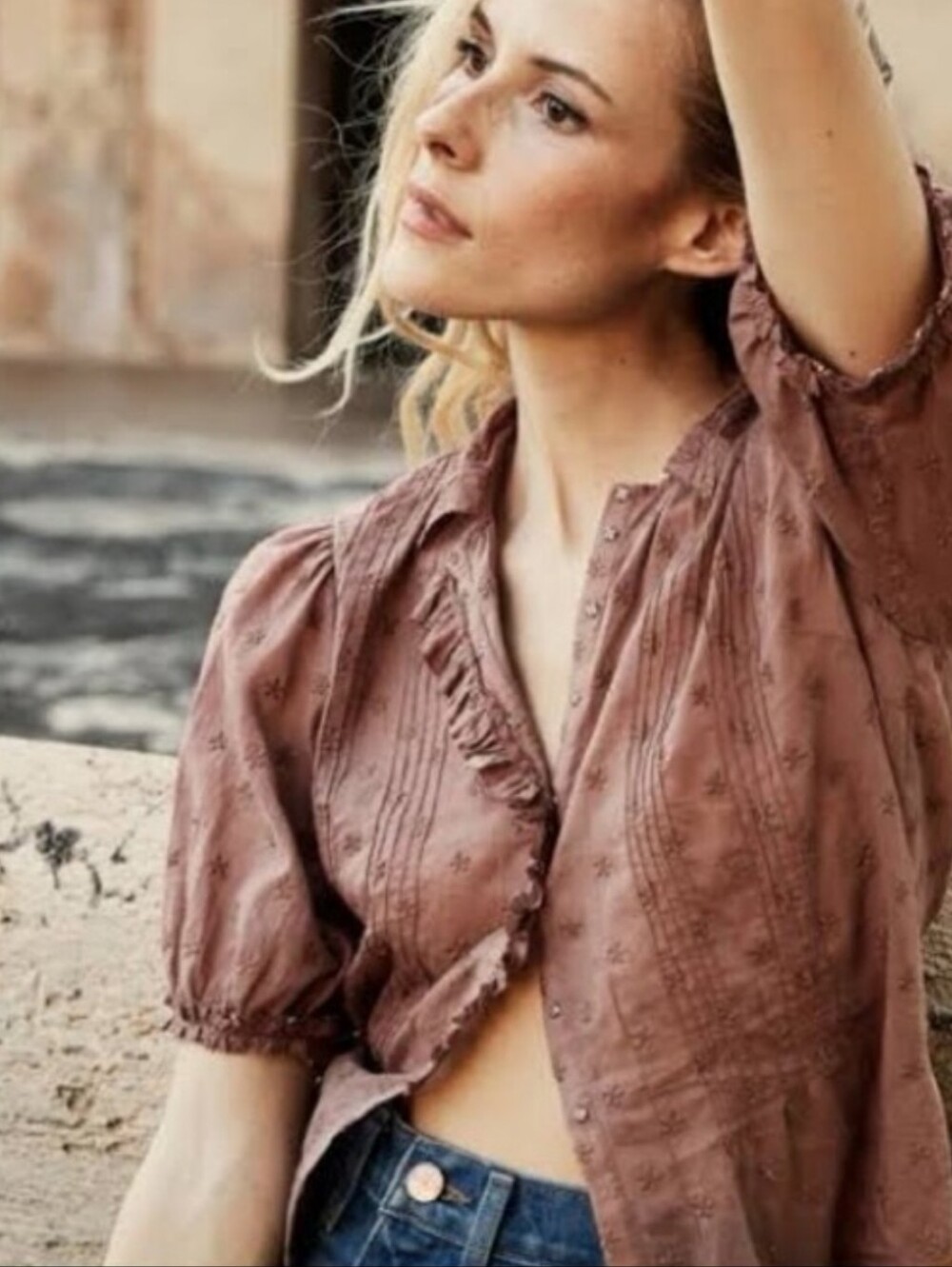 Natural Life Eyelet Rufffle Snap Coquette Prairie Top